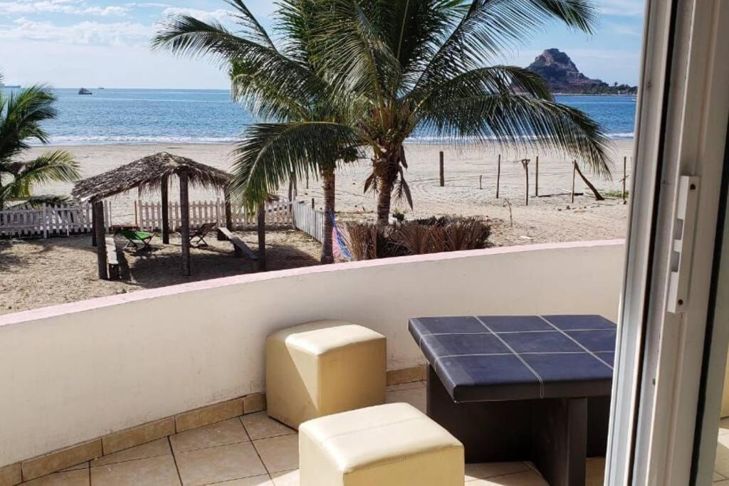 Casa A Pie De Playa Isla De La Piedra Apartment Mazatlán Exterior foto
